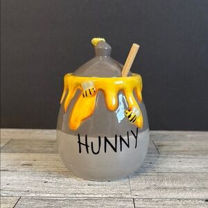 Winnie The Pooh Hunny Pot with Honey Drip Design